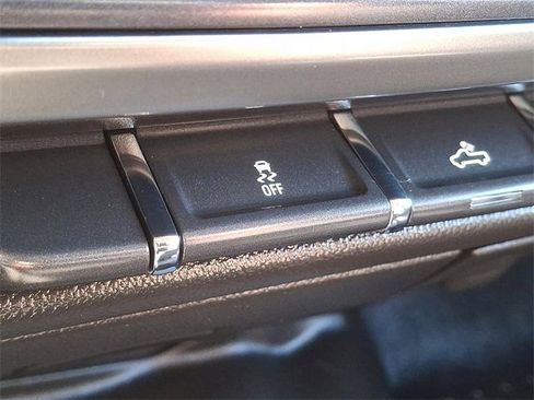 Used 2019 Chevrolet Silverado 1500 LT image 24