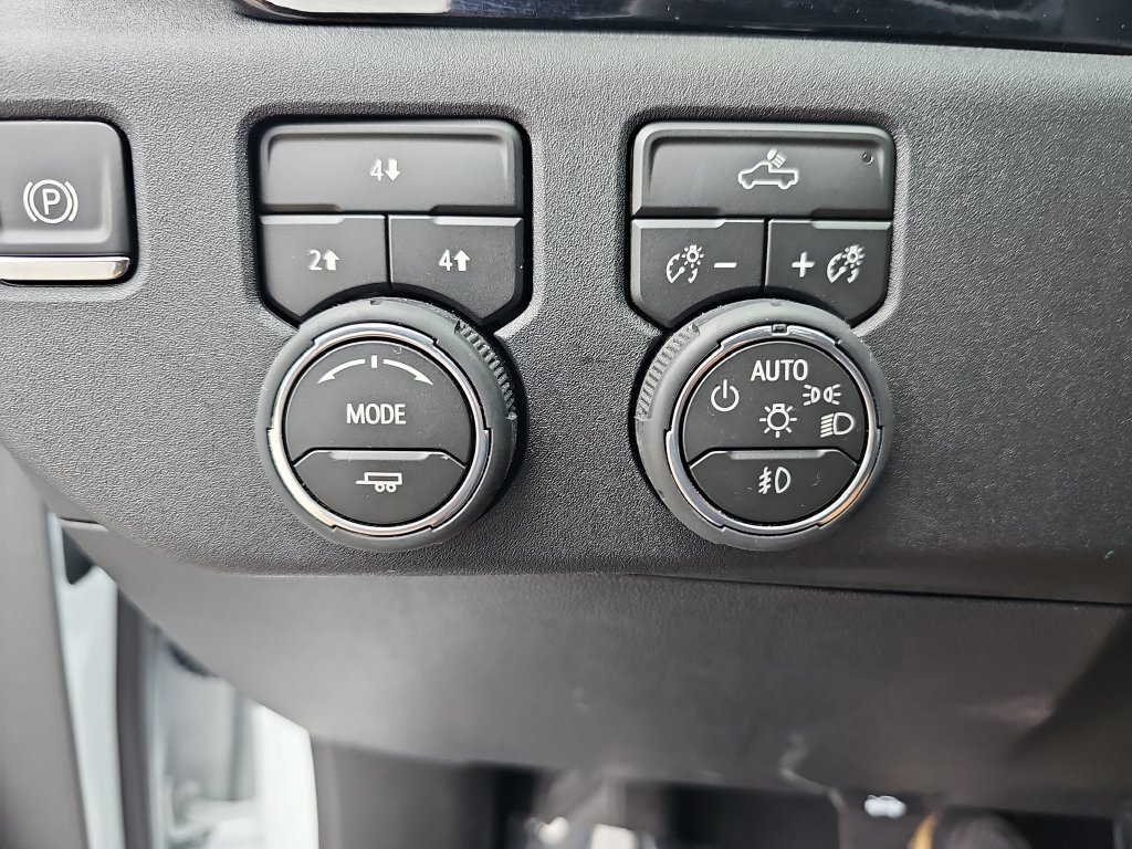 Used 2026 Chevrolet Silverado 2500 LT AWD/4WD image 35