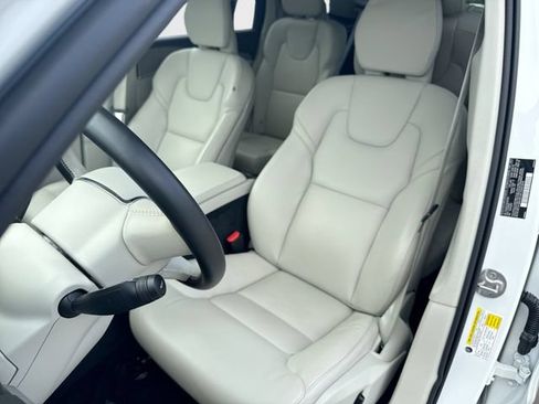 Certified 2025 Volvo XC90 T8 Plus w/ Protection Package AWD/4WD image 16