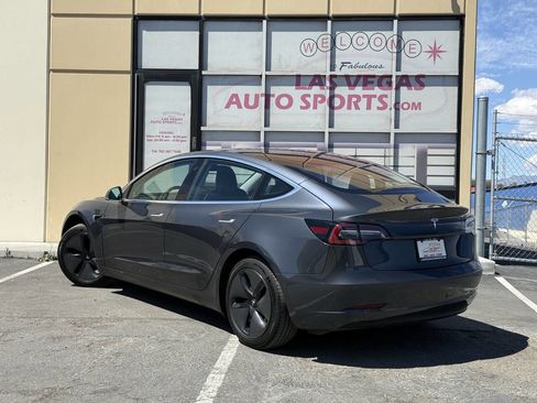 Used 2018 Tesla Model 3 Long Range RWD image 9