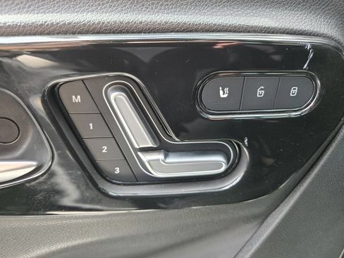 Used 2021 Mercedes-Benz Sprinter 2500 image 11