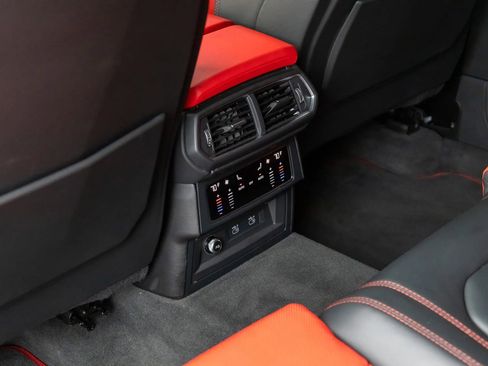 Used 2022 Lamborghini Urus image 56