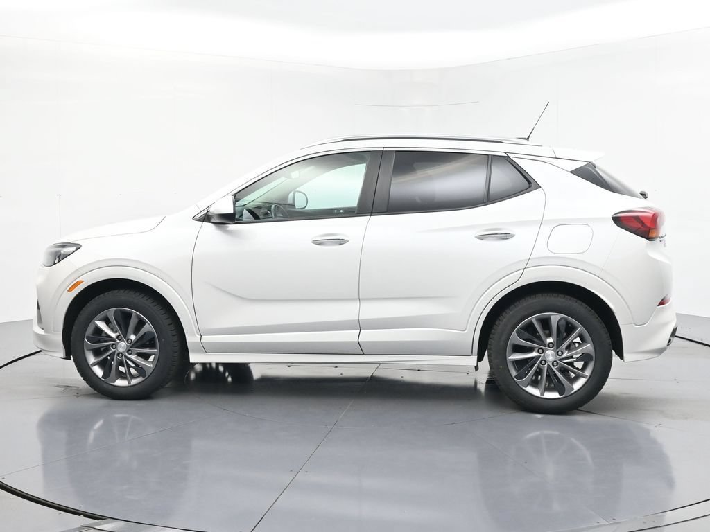 Used 2022 Buick Encore GX Select w/ Sport Touring Package AWD/4WD image 5