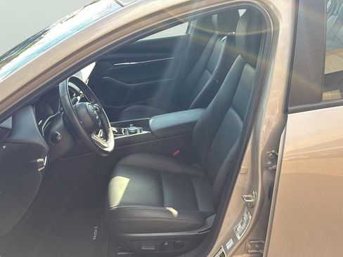 Used 2025 MAZDA MAZDA3 s image 19