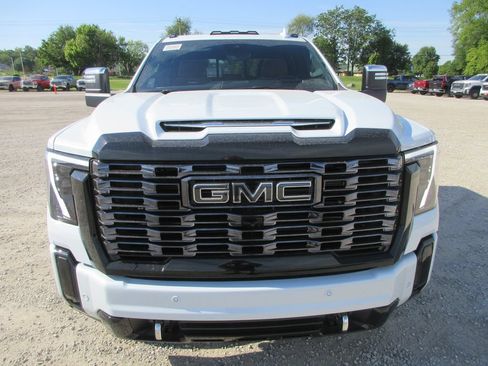 New 2026 GMC Sierra 2500 Denali Ultimate AWD/4WD image 12