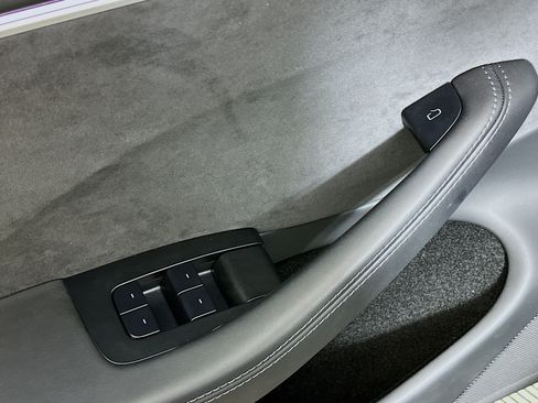 Used 2025 Tesla Model 3 Long Range AWD/4WD image 15