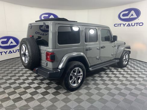 Used 2021 Jeep Wrangler Unlimited Sahara AWD/4WD image 3