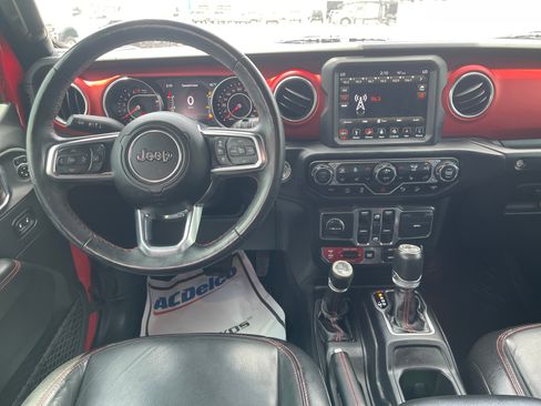 Used 2019 Jeep Wrangler Unlimited Rubicon AWD/4WD image 15