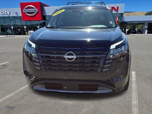 New 2026 Nissan Pathfinder SL image 8