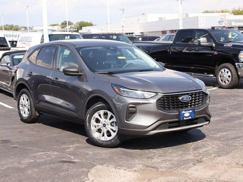 Used 2025 Ford Escape Active AWD/4WD image 2
