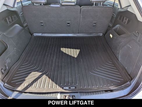Used 2019 Ford Edge Titanium w/ Equipment Group 301A AWD/4WD image 28