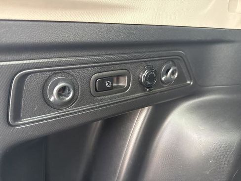 Used 2021 Subaru Forester Touring image 30