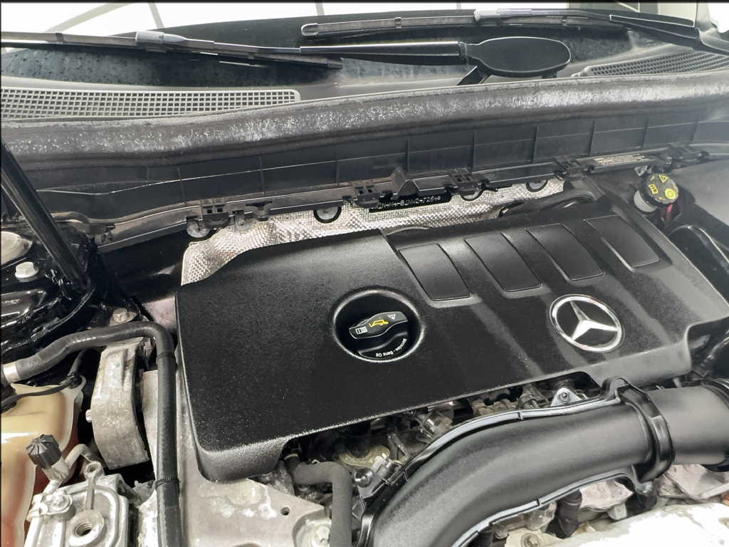 Used 2022 Mercedes-Benz GLB 250 4MATIC w/ Premium Package Lite image 20