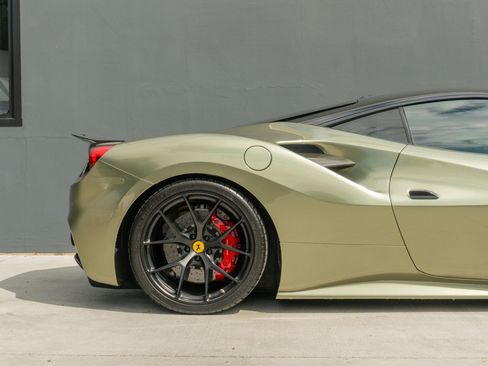 Used 2018 Ferrari 488 GTB image 35