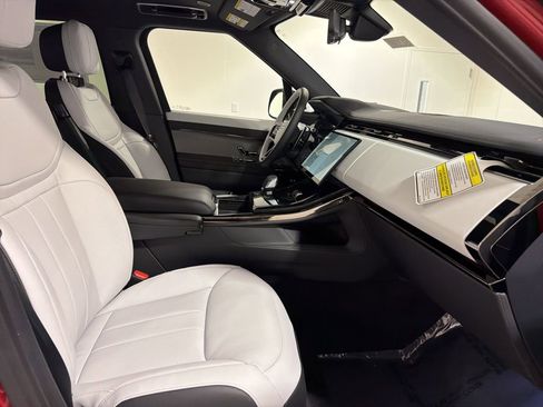 New 2026 Land Rover Range Rover Sport Dynamic SE AWD/4WD image 25