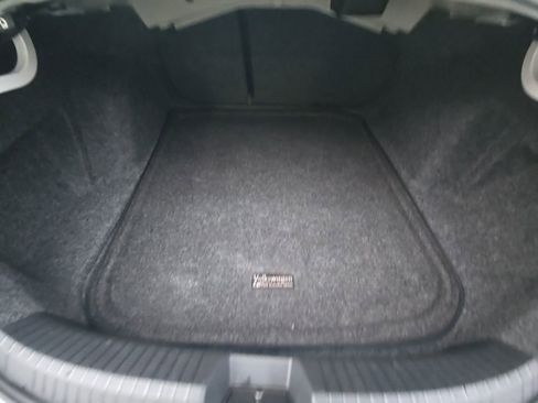 Used 2025 Volkswagen Jetta SE w/ Sunroof Package FWD image 27