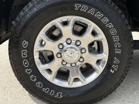 Used 2024 RAM 2500 Laramie AWD/4WD image 12