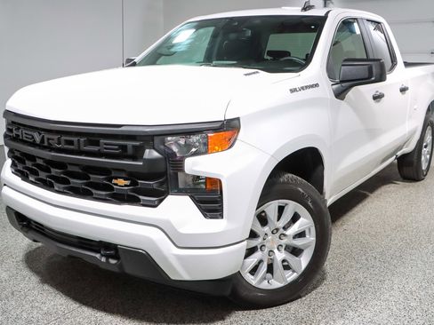 Used 2024 Chevrolet Silverado 1500 Custom AWD/4WD image 30