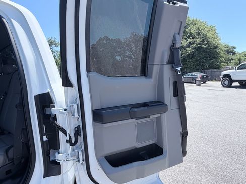Used 2022 Ford F250 XL w/ Power Equipment Group AWD/4WD image 30