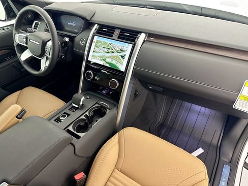 New 2026 Land Rover Discovery Dynamic SE AWD/4WD image 30