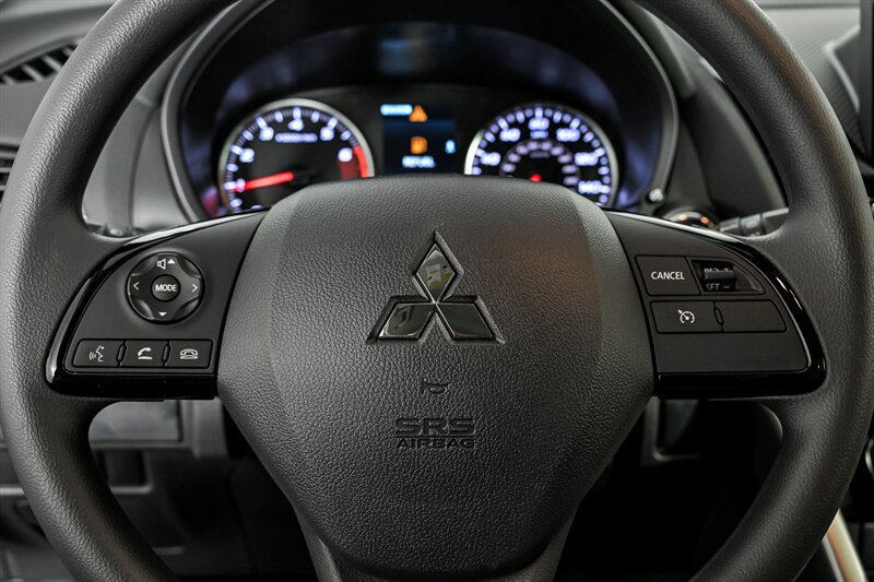New 2026 Mitsubishi Eclipse Cross LE AWD/4WD image 19