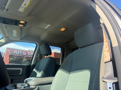 Used 2016 RAM 1500 Classic SLT RWD image 9