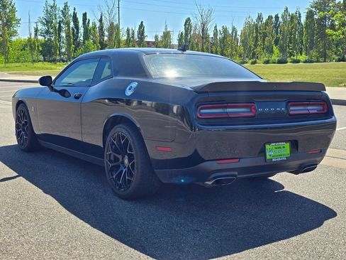 Used 2015 Dodge Challenger R/T Scat Pack w/ Leather Interior Group RWD image 3
