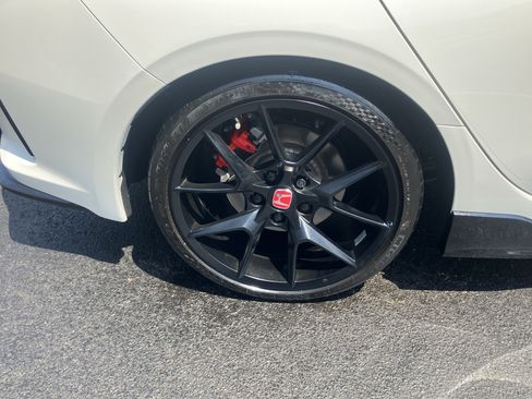 Used 2025 Honda Civic Type R image 13