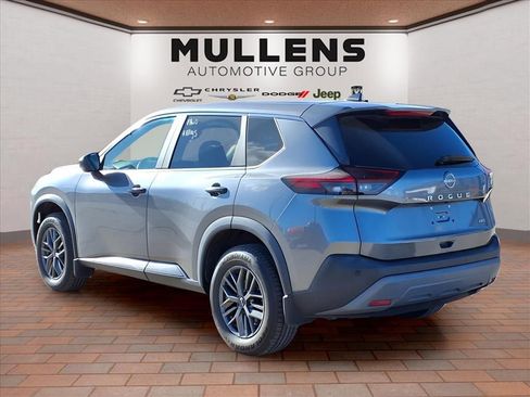 Used 2023 Nissan Rogue S image 7