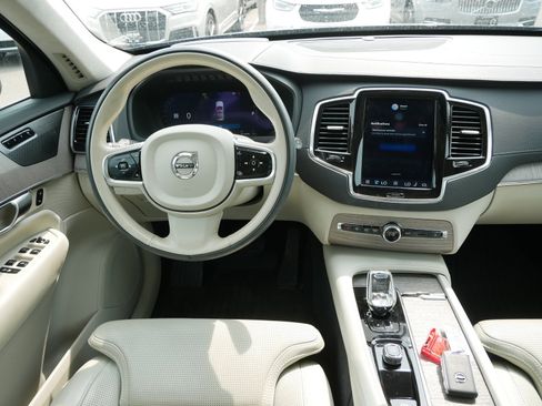 Used 2023 Volvo XC90 T8 Ultimate AWD/4WD image 12