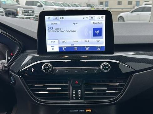 Certified 2025 Ford Escape ST-Line image 20