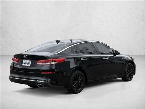 Used 2020 Kia Optima LX FWD image 5