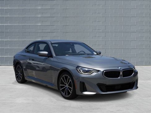 Used 2026 BMW 230i Coupe RWD image 1