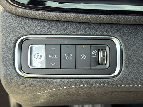 Used 2026 Buick Enclave Avenir w/ Super Cruise Package FWD image 30