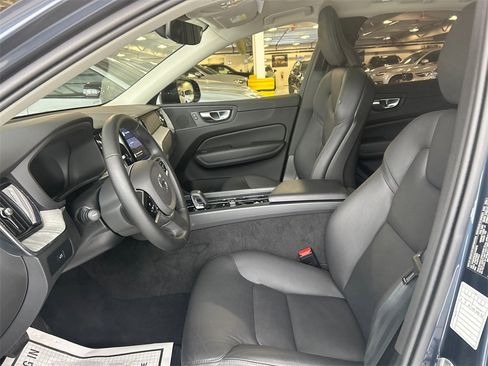 Certified 2025 Volvo XC60 B5 Plus image 10