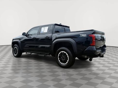Used 2025 Toyota Tacoma TRD Off-Road w/ TRD Off Road Upgrade Package AWD/4WD image 4