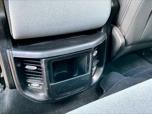 Used 2020 RAM 1500 Big Horn AWD/4WD image 11