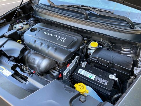 Used 2018 Jeep Cherokee Limited FWD image 20