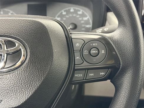 Certified 2025 Toyota Corolla LE image 18