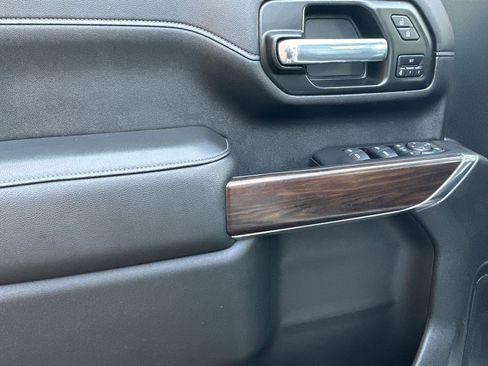 Certified 2021 GMC Sierra 2500 SLT w/ SLT Convenience Package image 11