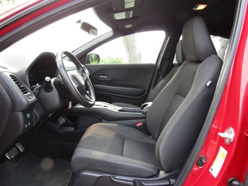 Used 2022 Honda HR-V Sport image 11