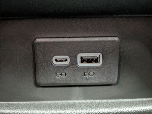 Certified 2025 Cadillac XT5 Luxury image 16