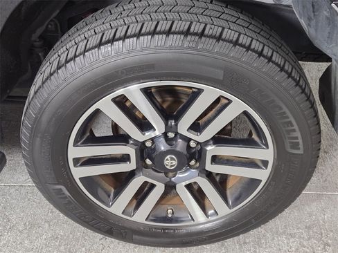 Used 2015 Toyota 4Runner SR5 image 13