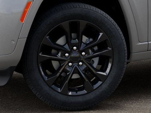 New 2026 Jeep Grand Cherokee Limited AWD/4WD image 8