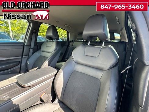 Used 2024 Nissan Ariya AWD image 11