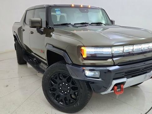 Used 2025 GMC Hummer EV 2X w/ LPO, Sport Package AWD/4WD image 92