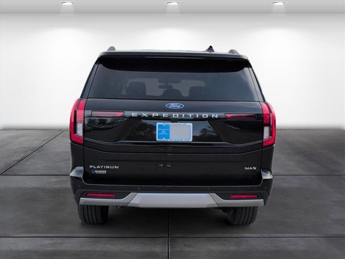 Used 2025 Ford Expedition Max Platinum w/ Driver's Package image 7