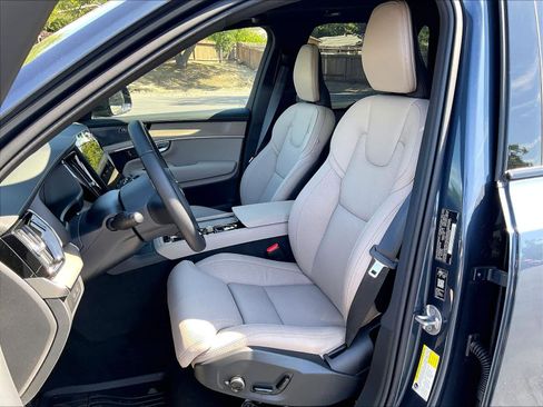 New 2026 Volvo XC90 T8 Ultra w/ Protection Package AWD/4WD image 11
