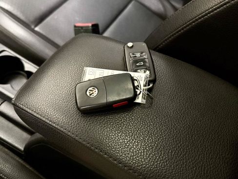 Used 2012 Volkswagen Jetta TDI FWD image 25