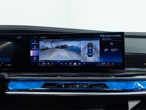 Used 2025 BMW i7 xDrive60 w/ Executive Package image 22